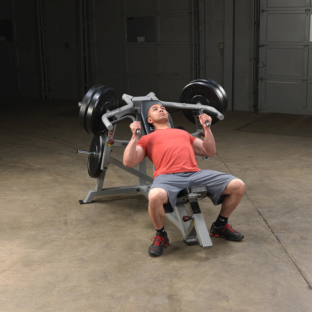 Développé couché incliné à effet de levier Body-Solid Pro Club Line LVIP