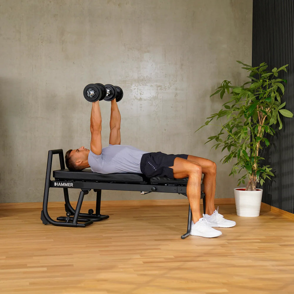 Tractions et dips sur banc à Hammer