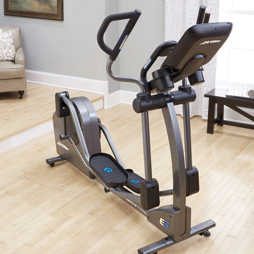 Life Fitness E3 Track Connect crosstrainer