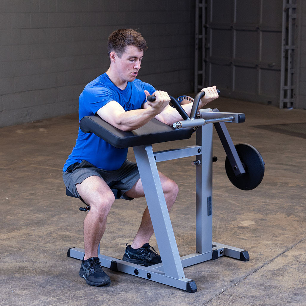 Biceps machine kopen? Ruime keuze biceps machines | FitnessKing